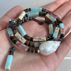 Agalmatolite, Grey Picture Jasper Beaded Necklace with Fresh Water Baroque Pearl